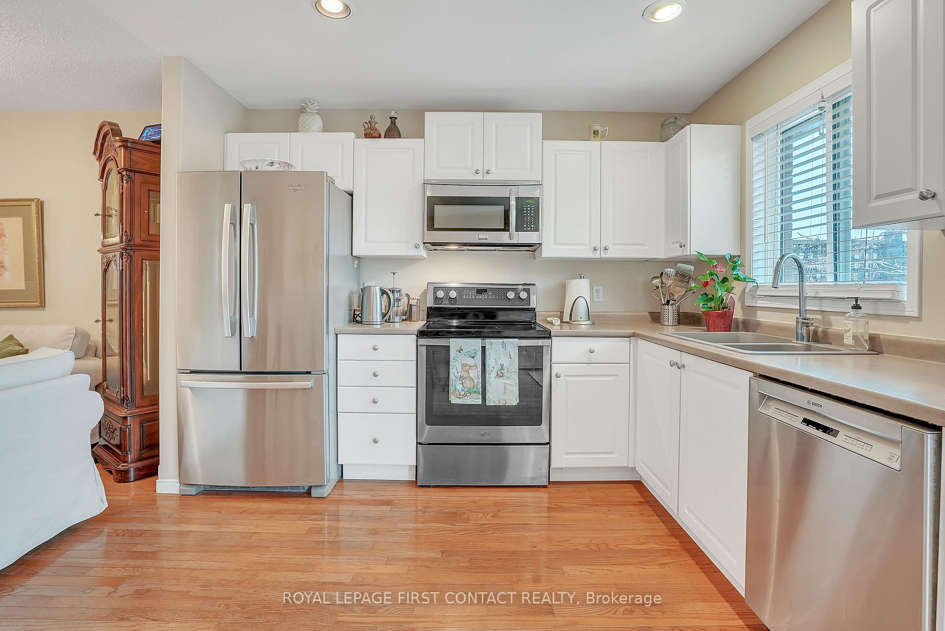 Photo 10 of 185 Hanmer Street E, Barrie, East Bayfield — HOMEH