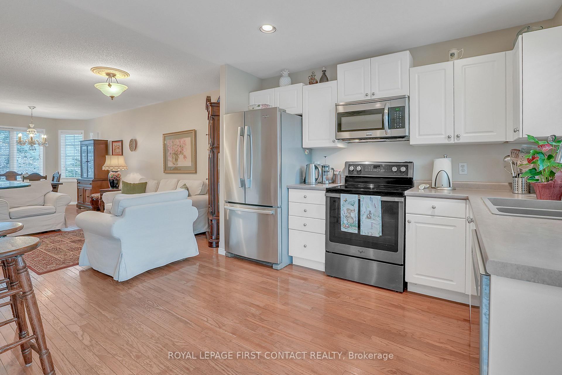 Photo 11 of 185 Hanmer Street E, Barrie, East Bayfield — HOMEH
