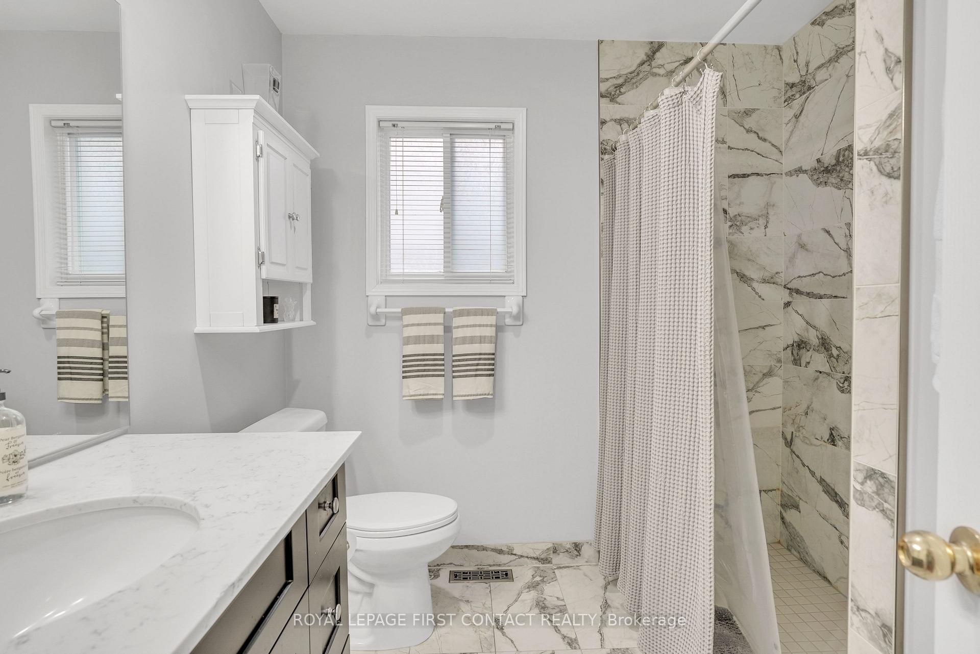 Photo 16 of 185 Hanmer Street E, Barrie, East Bayfield — HOMEH