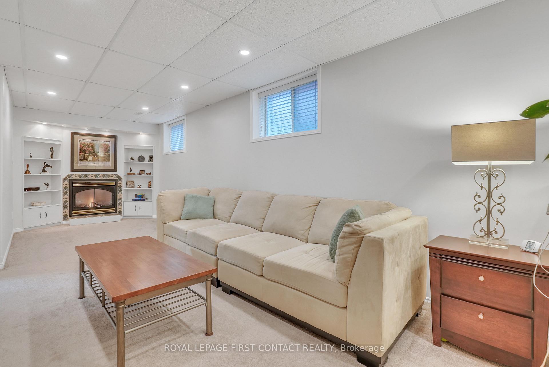 Photo 19 of 185 Hanmer Street E, Barrie, East Bayfield — HOMEH