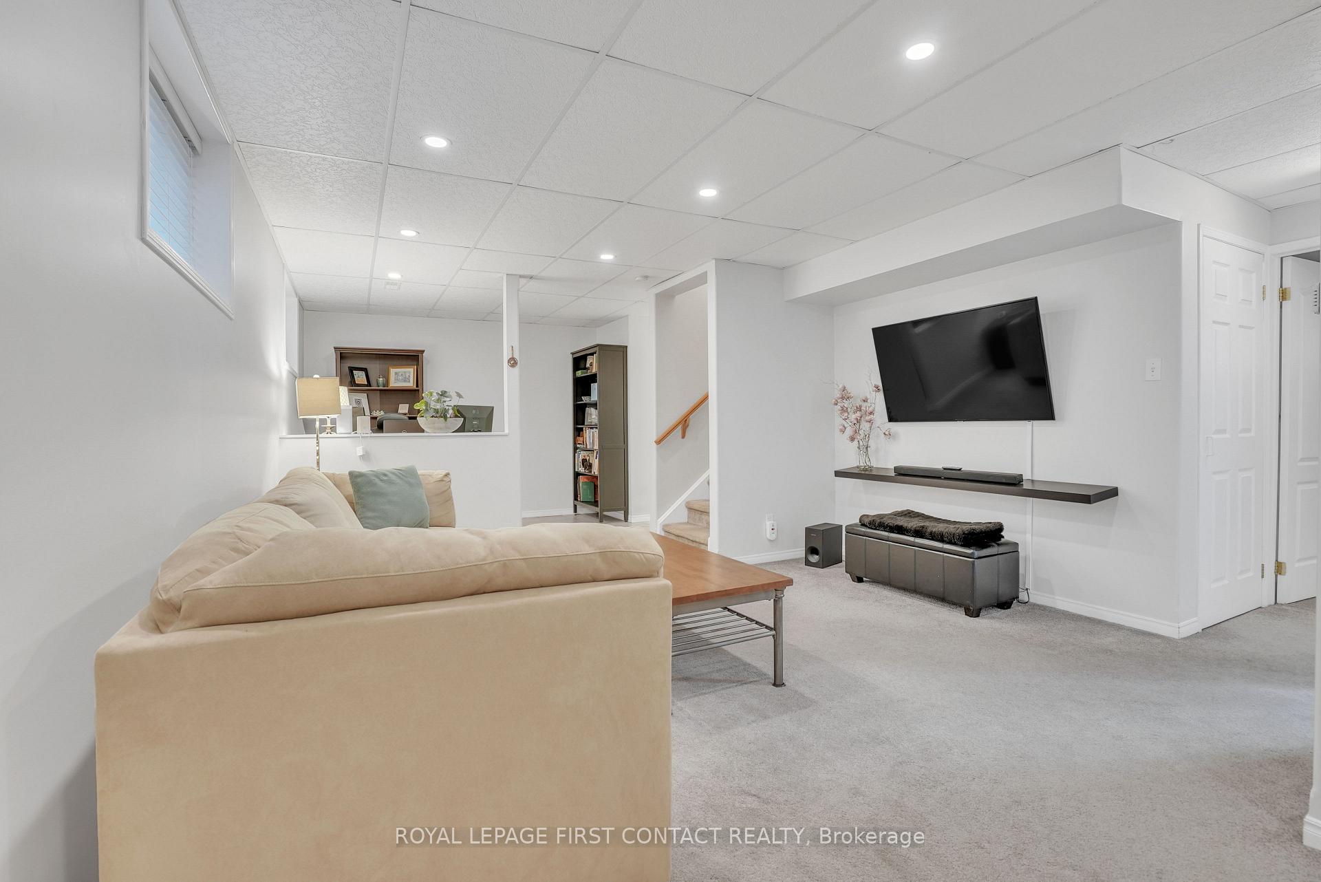 Photo 22 of 185 Hanmer Street E, Barrie, East Bayfield — HOMEH