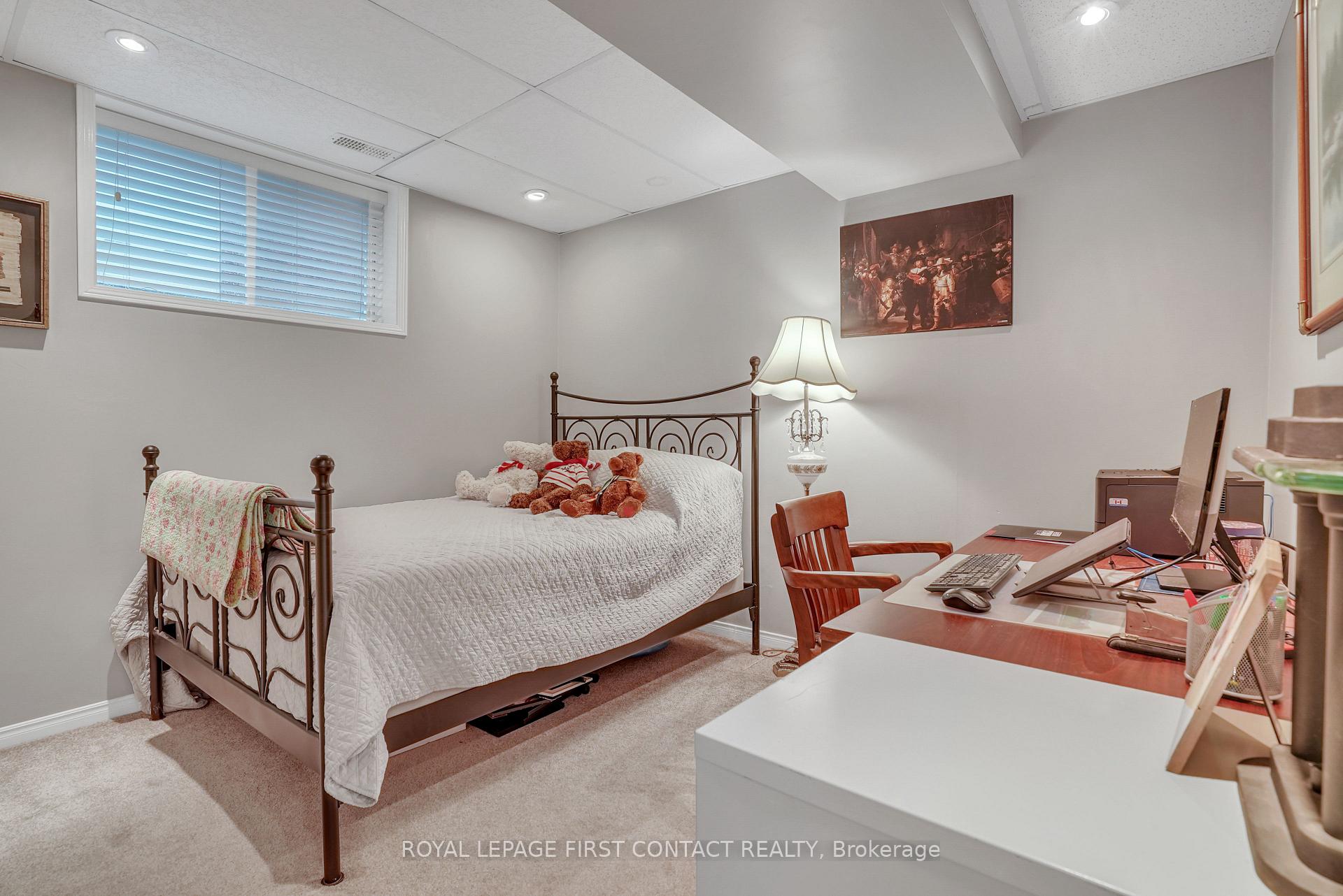 Photo 23 of 185 Hanmer Street E, Barrie, East Bayfield — HOMEH