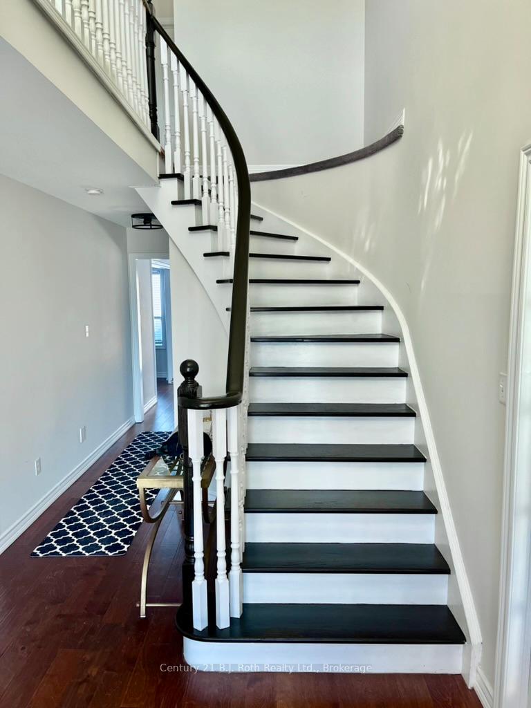 Photo 4 of 203 Ferndale Drive S, Barrie, Ardagh — HOMEH