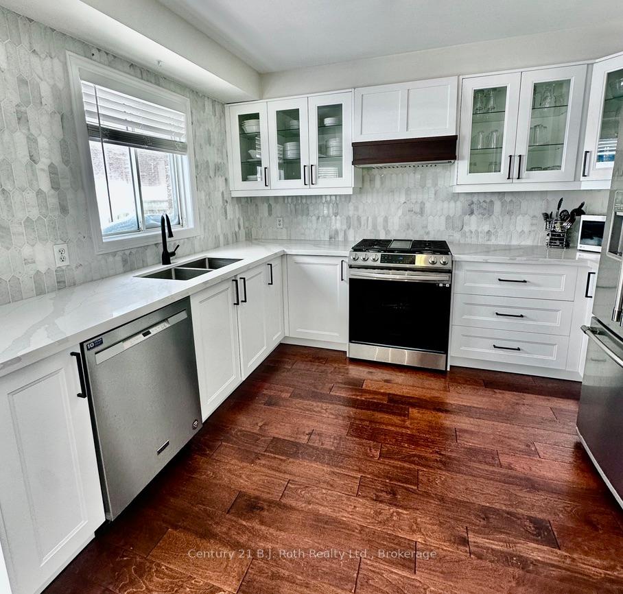 Photo 8 of 203 Ferndale Drive S, Barrie, Ardagh — HOMEH
