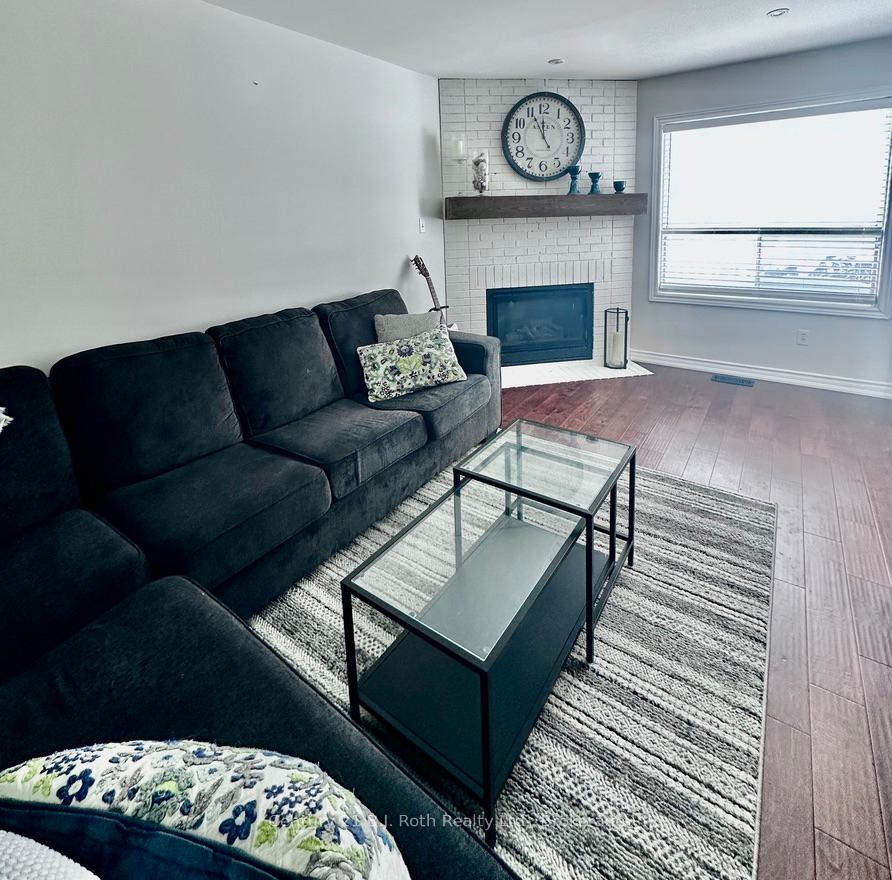 Photo 10 of 203 Ferndale Drive S, Barrie, Ardagh — HOMEH