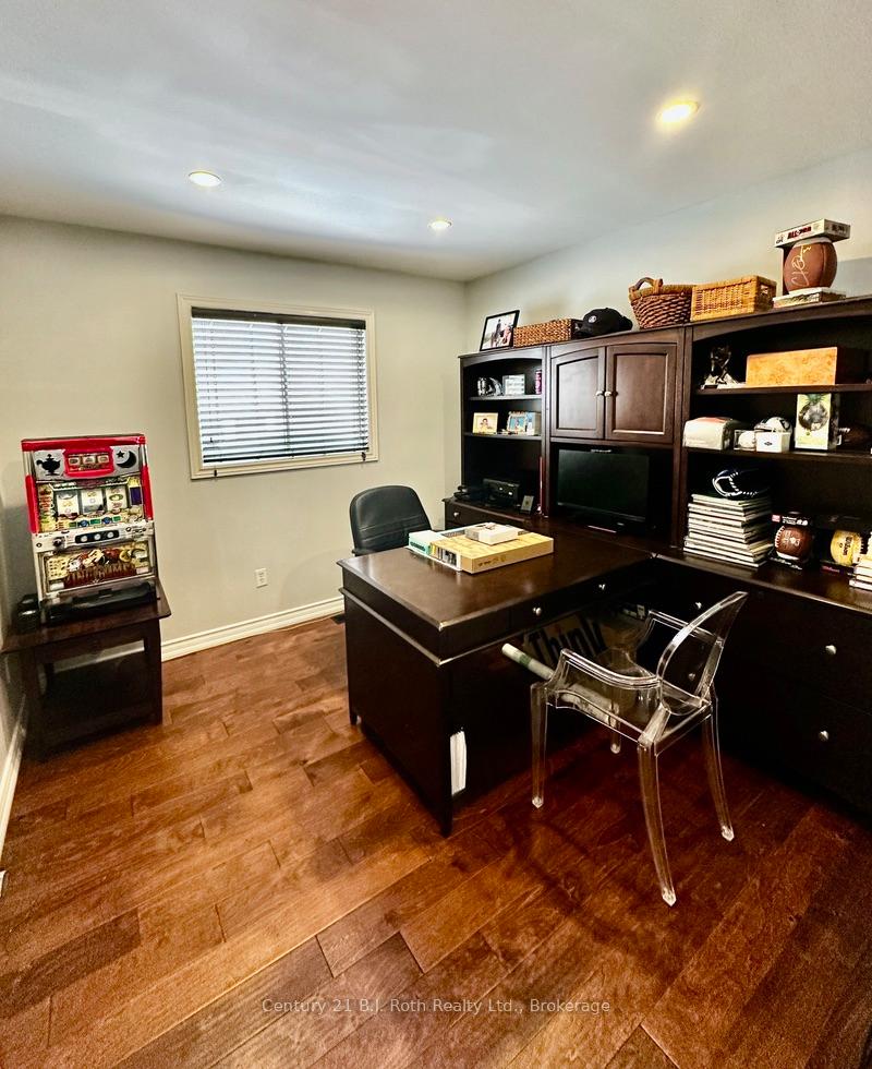Photo 16 of 203 Ferndale Drive S, Barrie, Ardagh — HOMEH