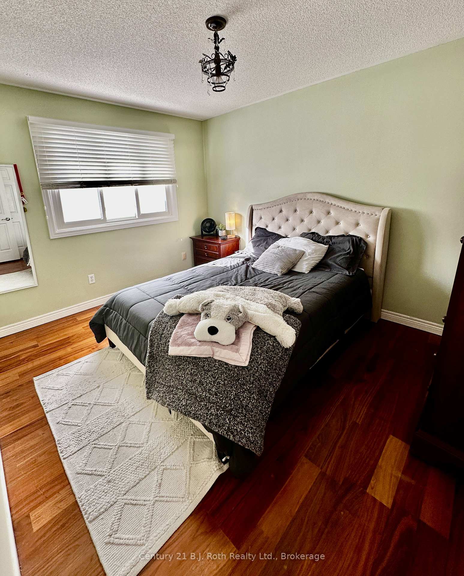 Photo 25 of 203 Ferndale Drive S, Barrie, Ardagh — HOMEH