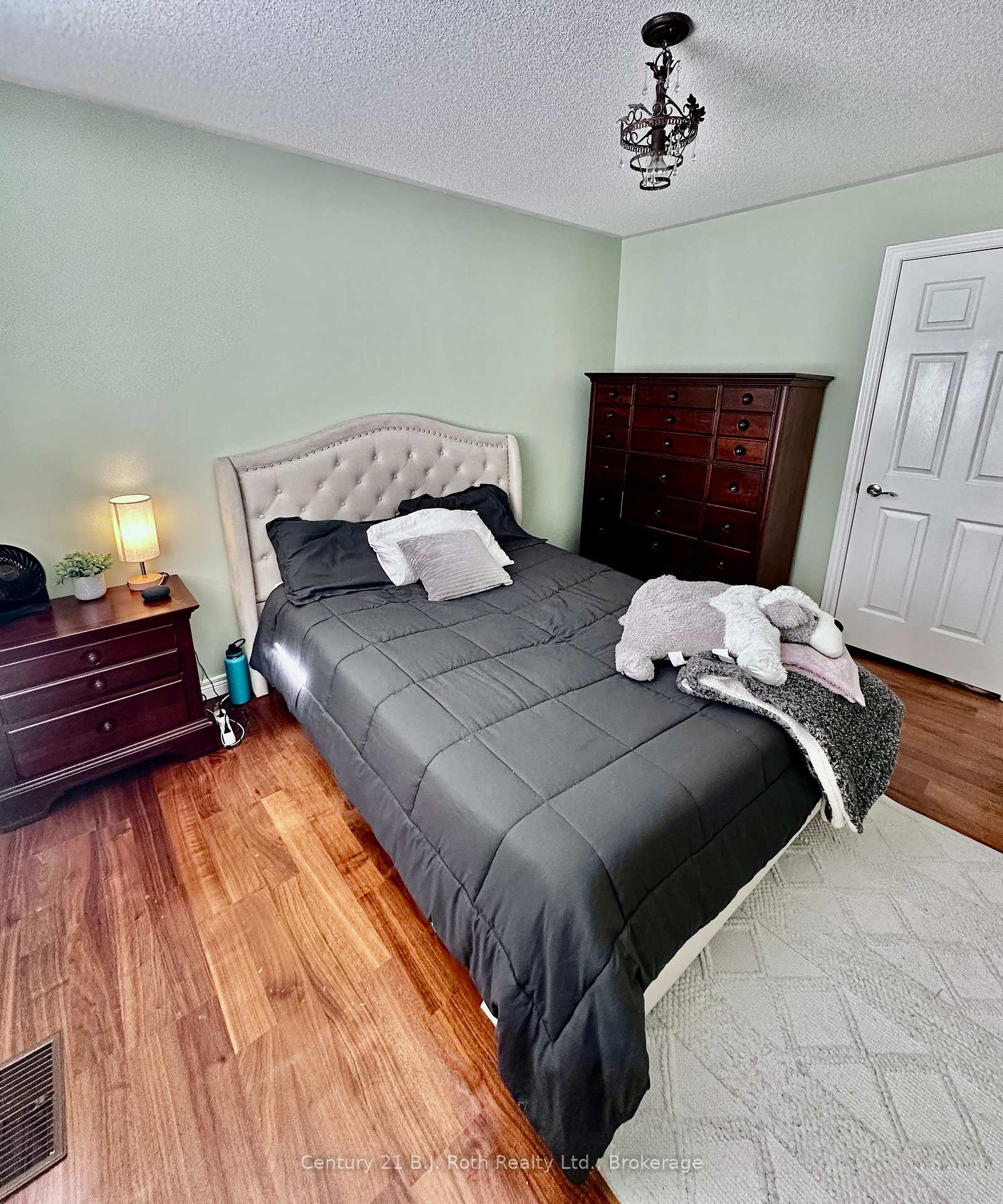 Photo 26 of 203 Ferndale Drive S, Barrie, Ardagh — HOMEH