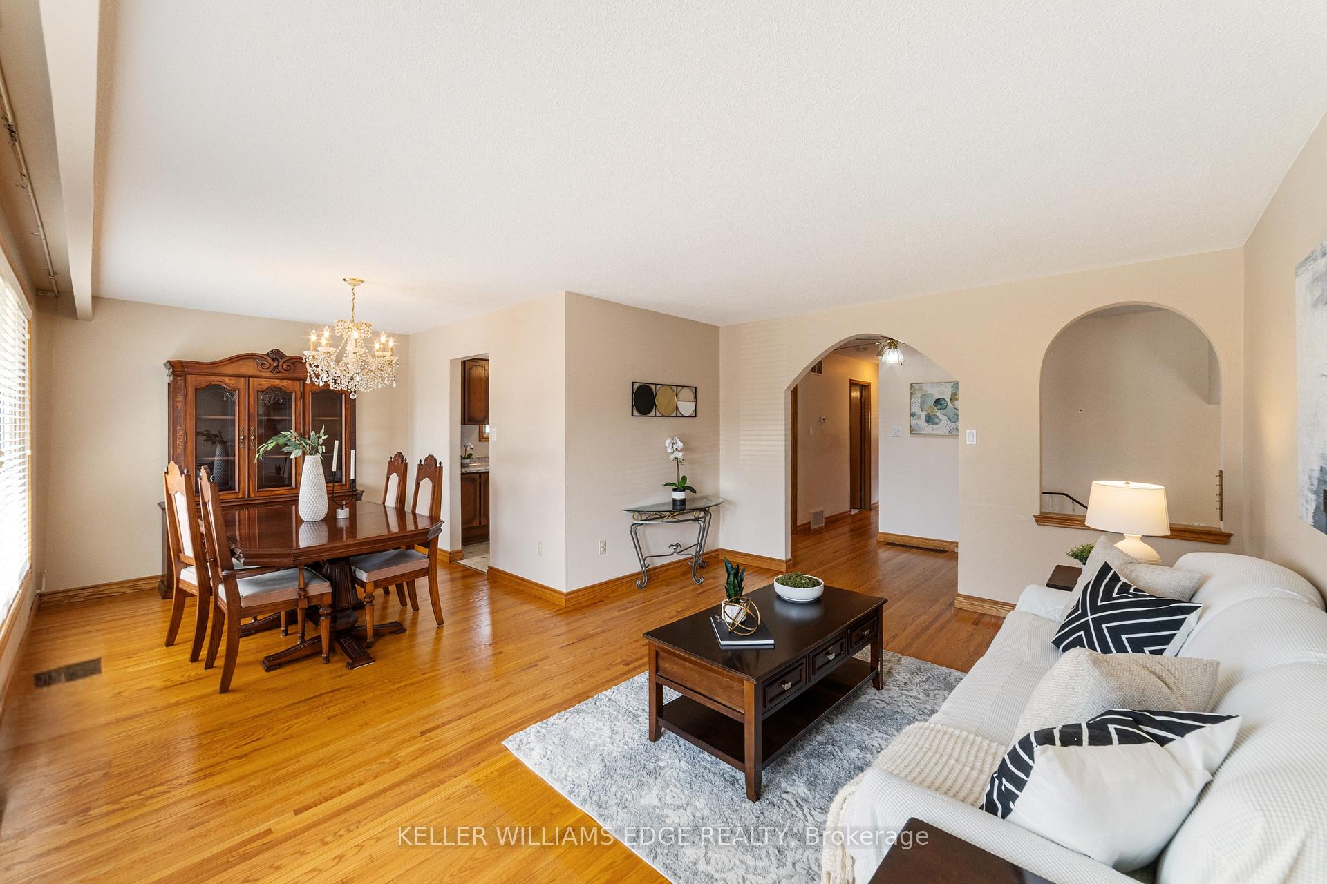 Photo 5 of 50 Green Road, Hamilton, Stoney Creek — HOMEH