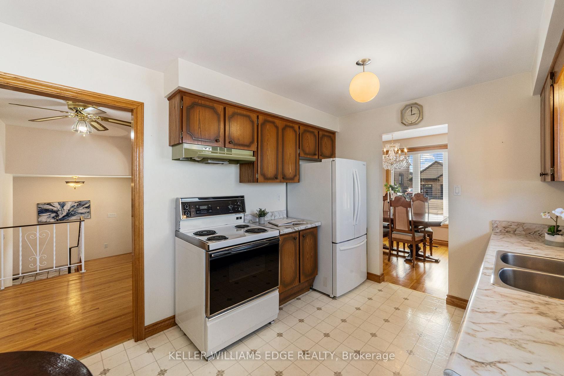 Photo 8 of 50 Green Road, Hamilton, Stoney Creek — HOMEH