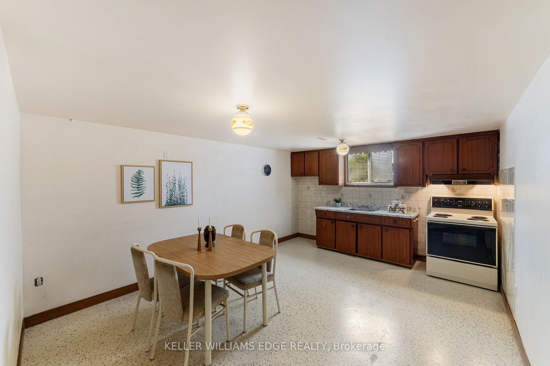 Photo 15 of 50 Green Road, Hamilton, Stoney Creek — HOMEH