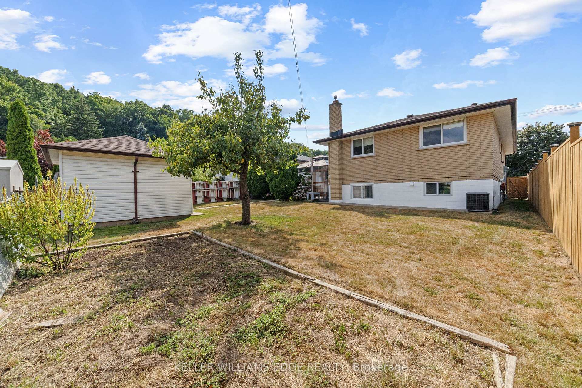 Photo 19 of 50 Green Road, Hamilton, Stoney Creek — HOMEH