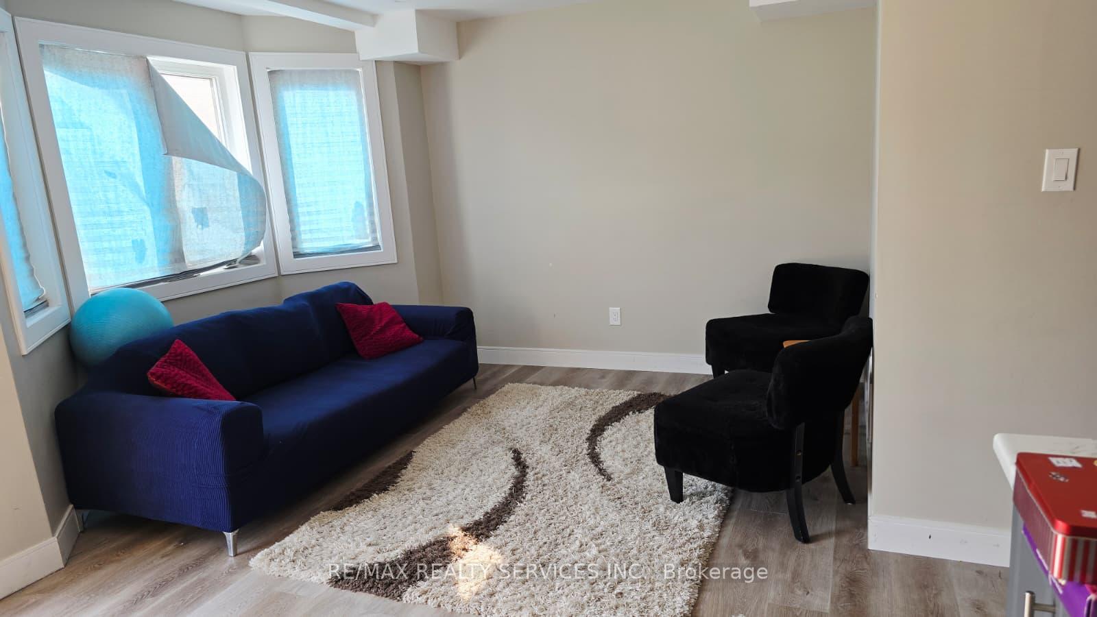 Photo 4 of 92 Allegro Drive, Brampton, Credit Valley — HOMEH