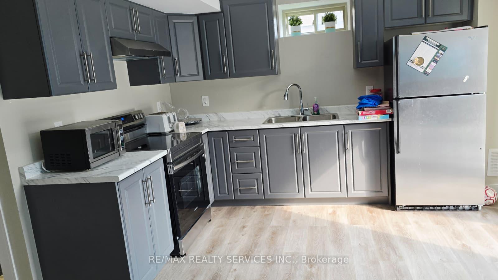 Photo 10 of 92 Allegro Drive, Brampton, Credit Valley — HOMEH