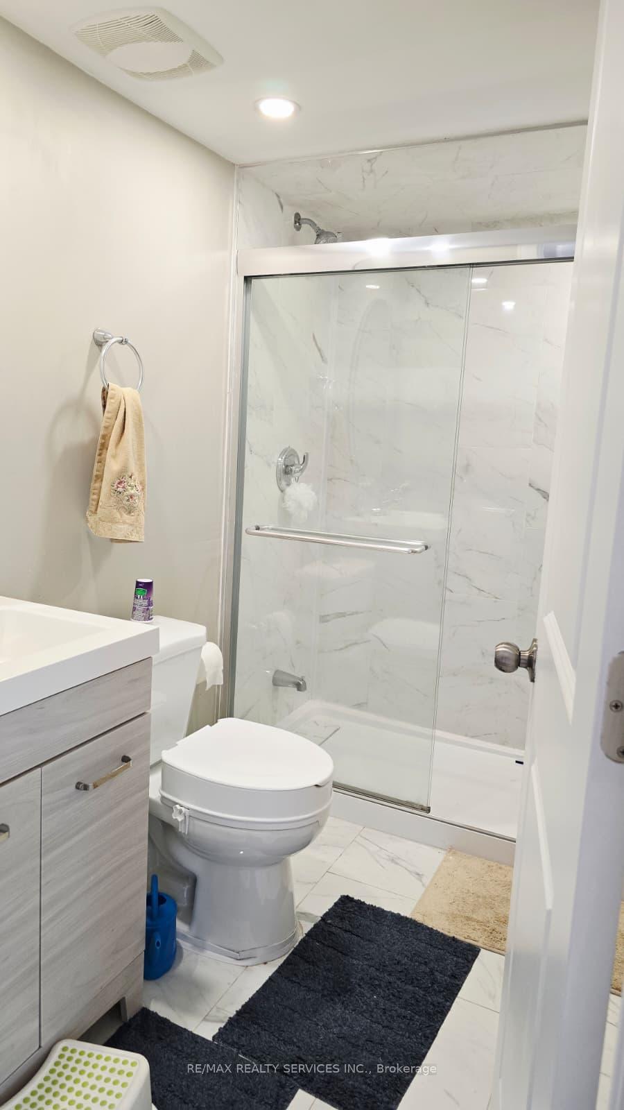 Photo 15 of 92 Allegro Drive, Brampton, Credit Valley — HOMEH