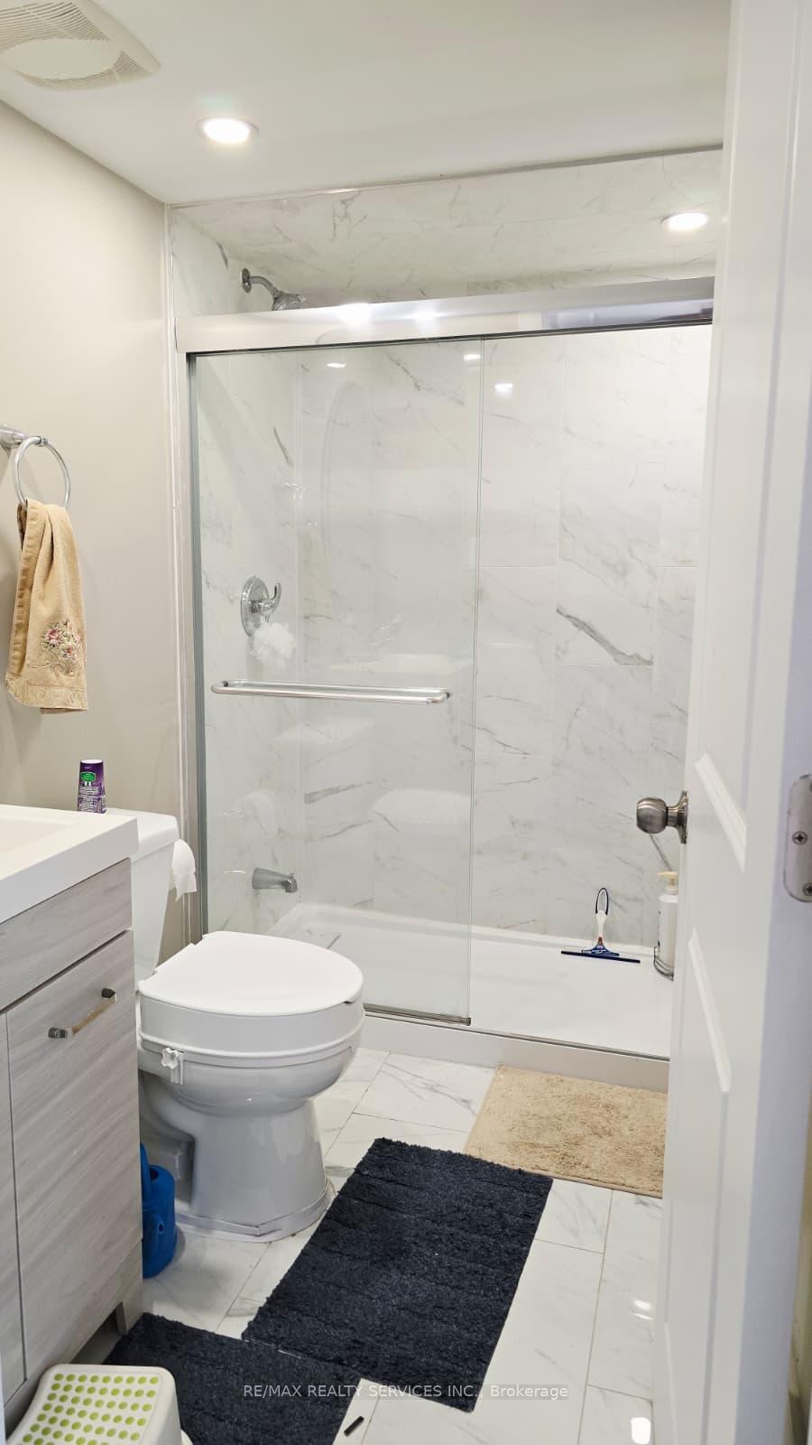Photo 16 of 92 Allegro Drive, Brampton, Credit Valley — HOMEH