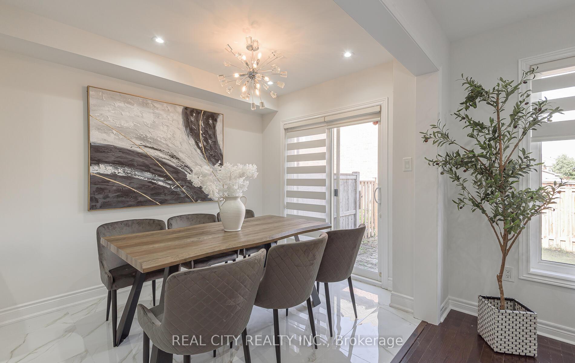 Photo 8 of 27 Bellhaven Crescent, Brampton, Sandringham-Wellington — HOMEH
