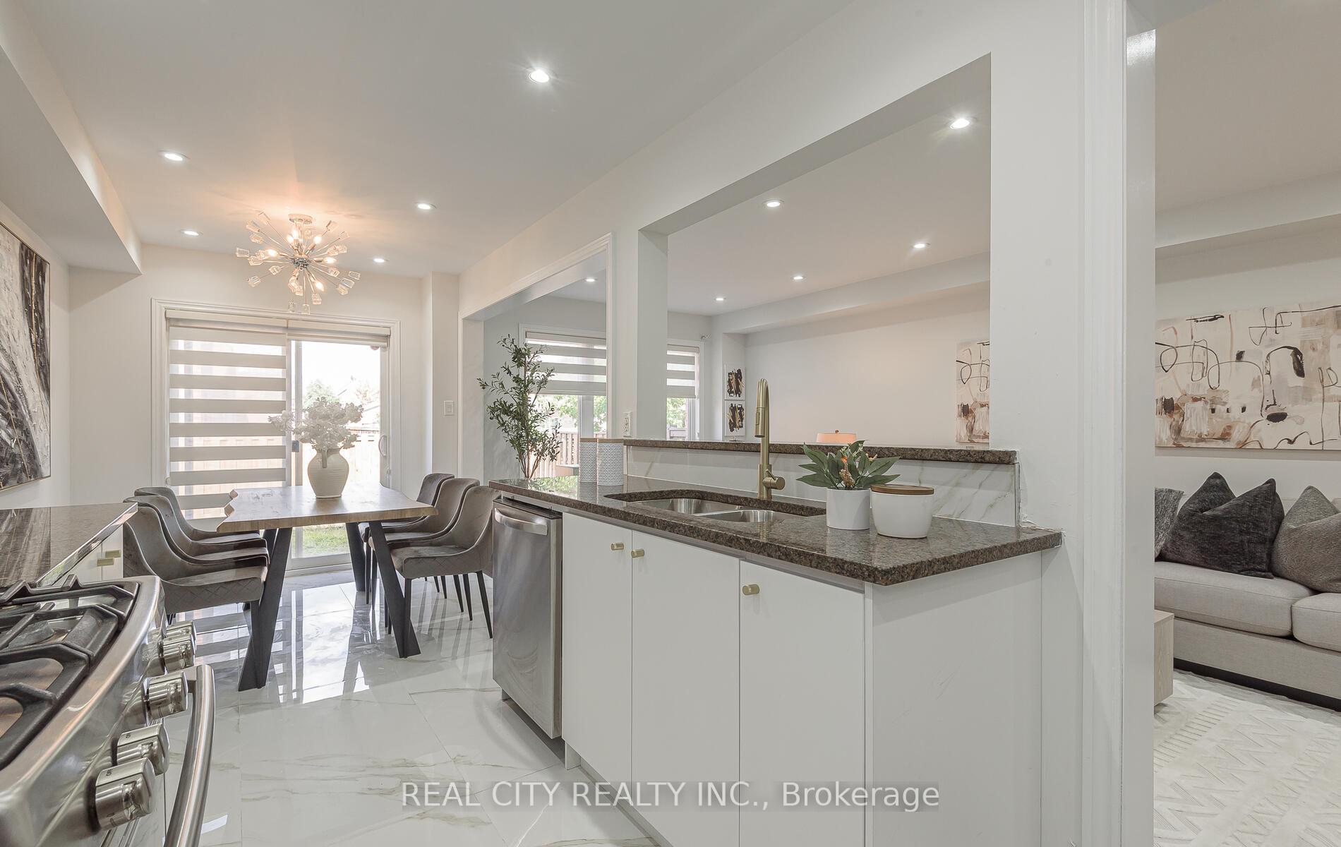 Photo 11 of 27 Bellhaven Crescent, Brampton, Sandringham-Wellington — HOMEH