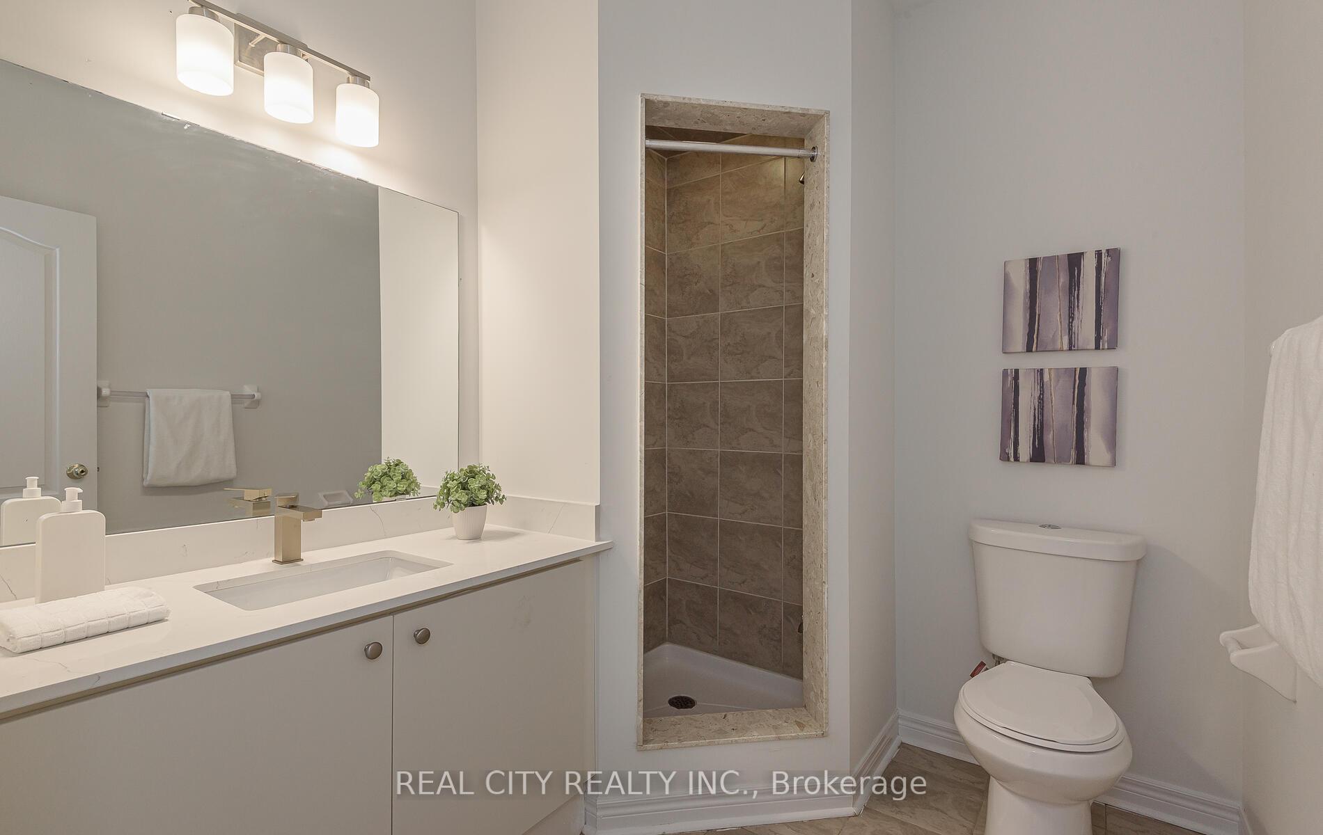 Photo 19 of 27 Bellhaven Crescent, Brampton, Sandringham-Wellington — HOMEH