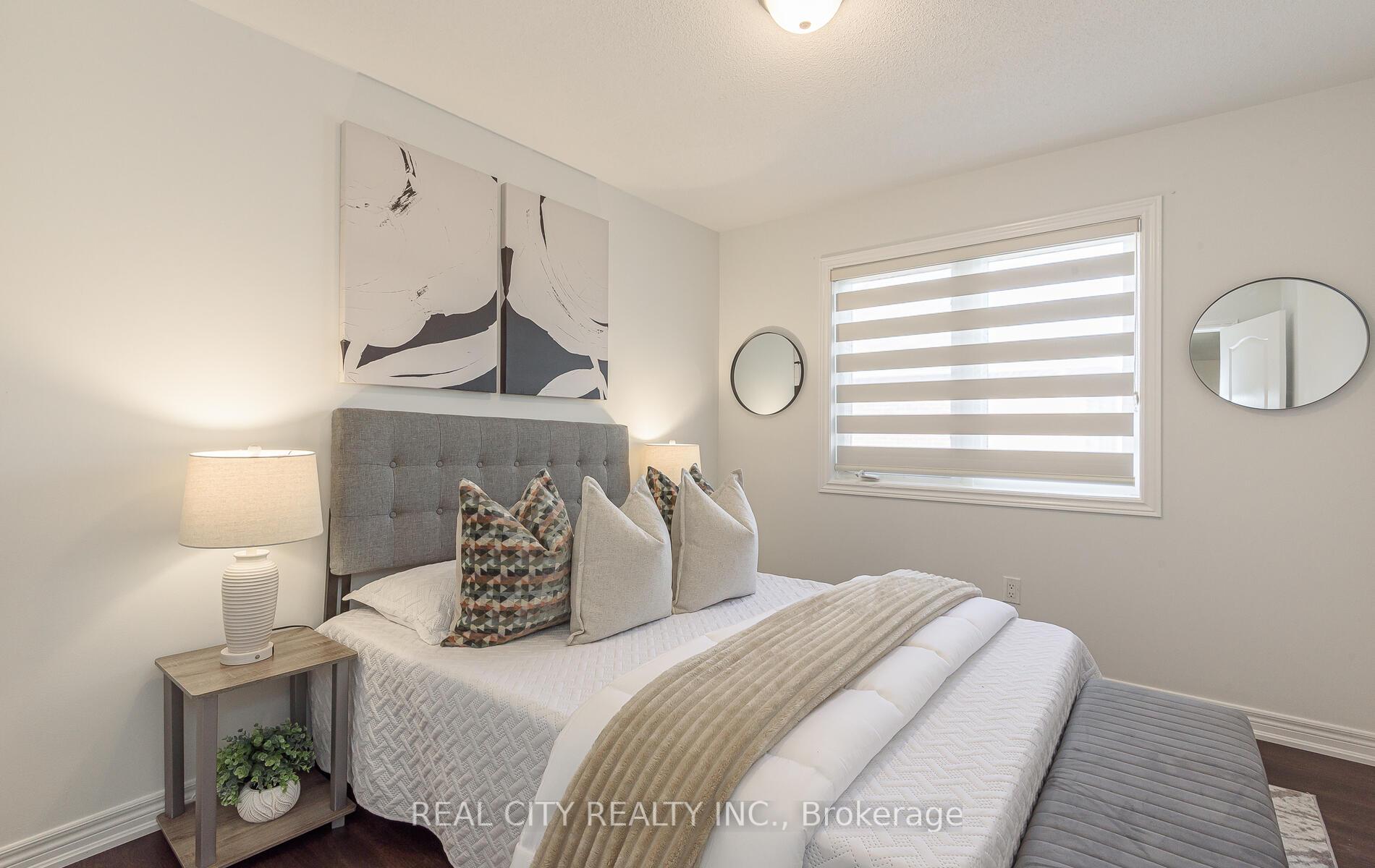 Photo 23 of 27 Bellhaven Crescent, Brampton, Sandringham-Wellington — HOMEH
