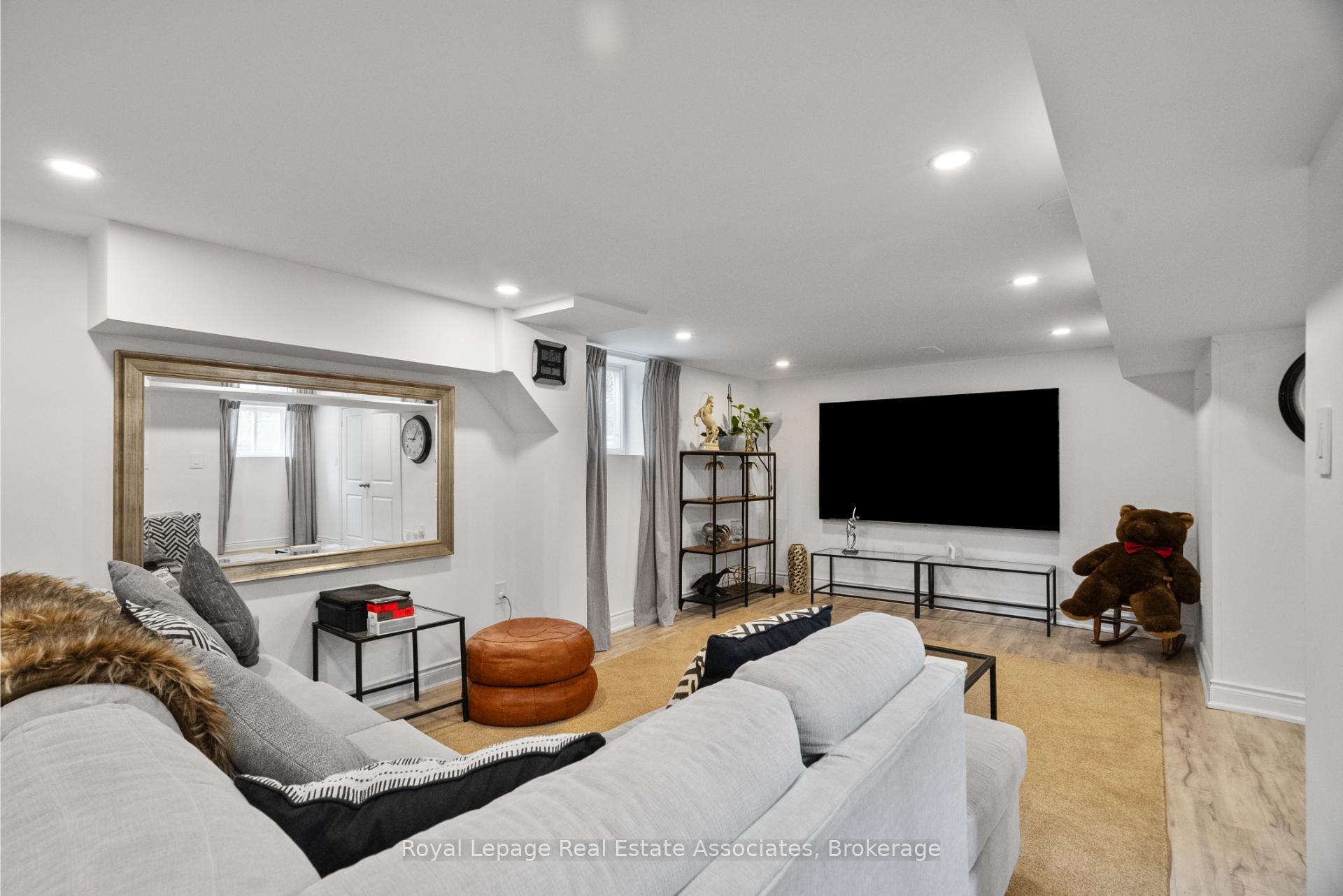 Photo 24 of 23 Thorley Drive, Hamilton, Berrisfield — HOMEH