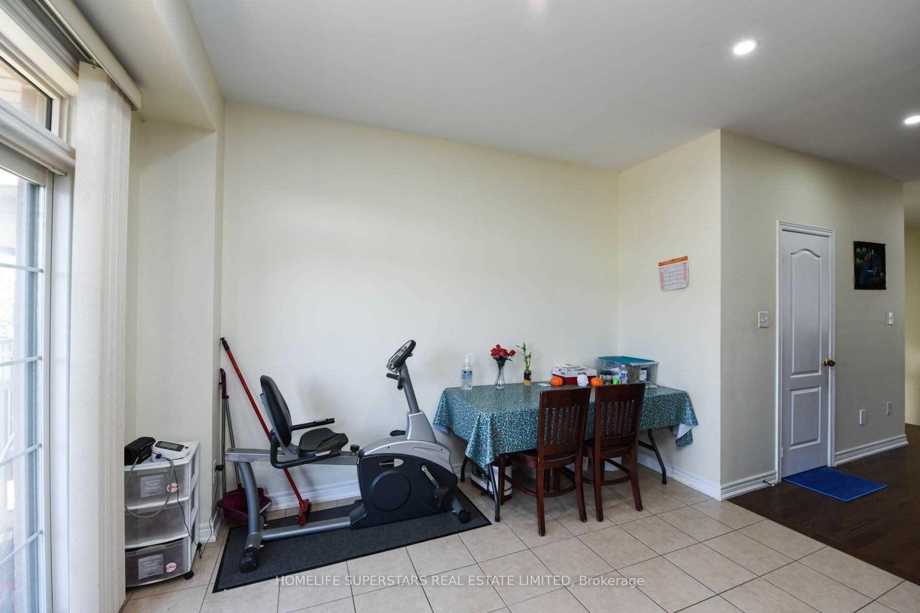 Photo 16 of 50 Sea Drifter Crescent, Brampton, Bram East — HOMEH