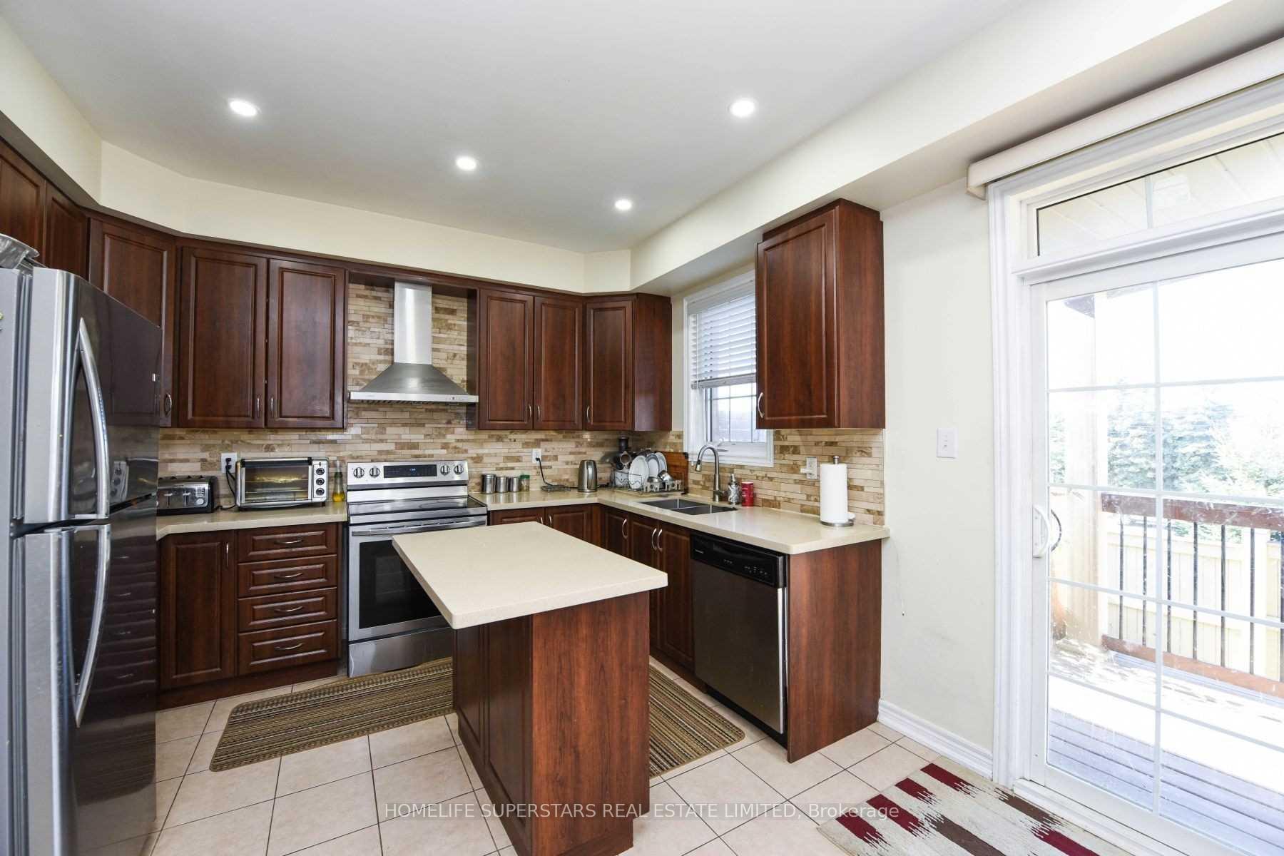Photo 25 of 50 Sea Drifter Crescent, Brampton, Bram East — HOMEH