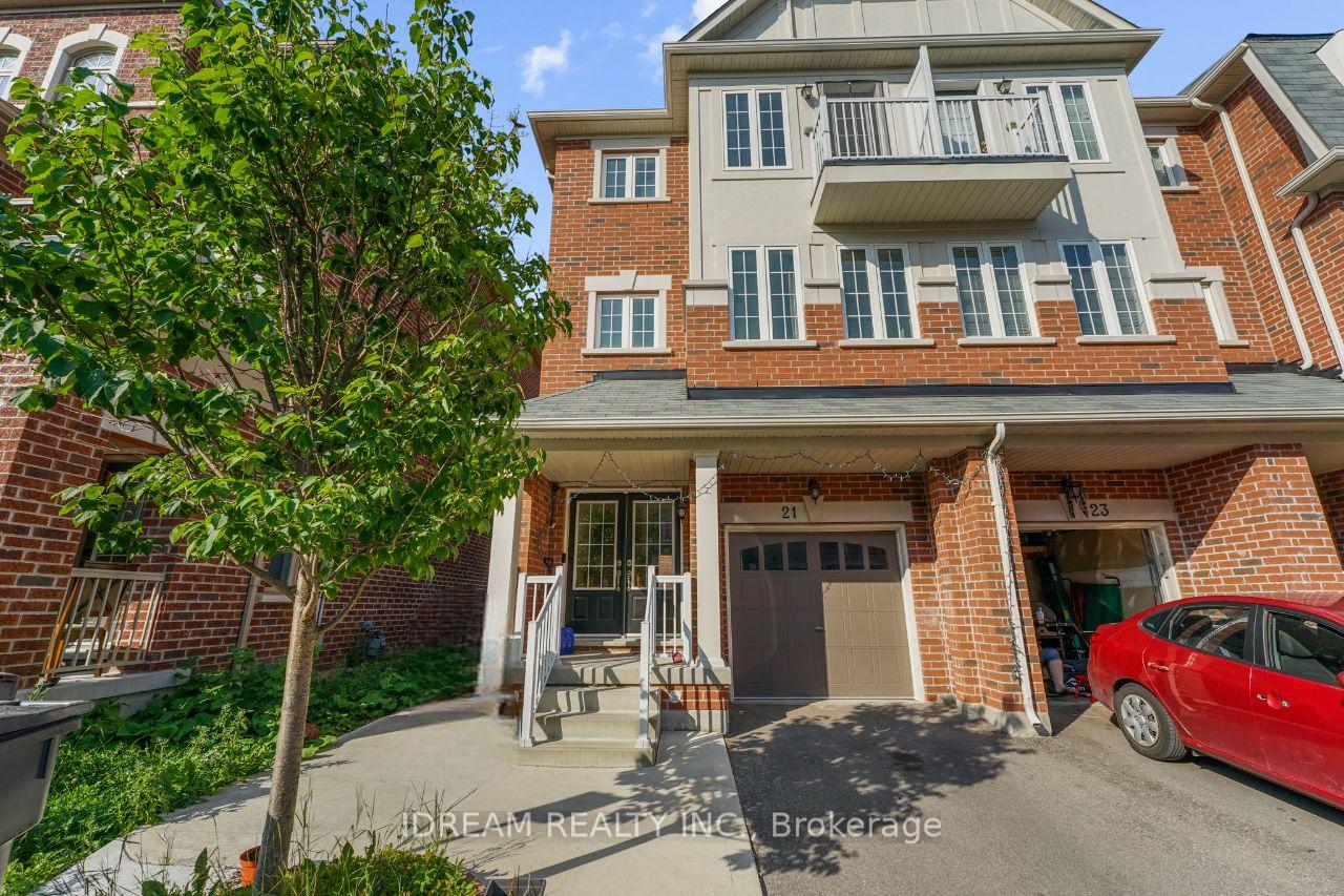 Photo 1 of 21 Miami Grove, Brampton, Heart Lake East — HOMEH