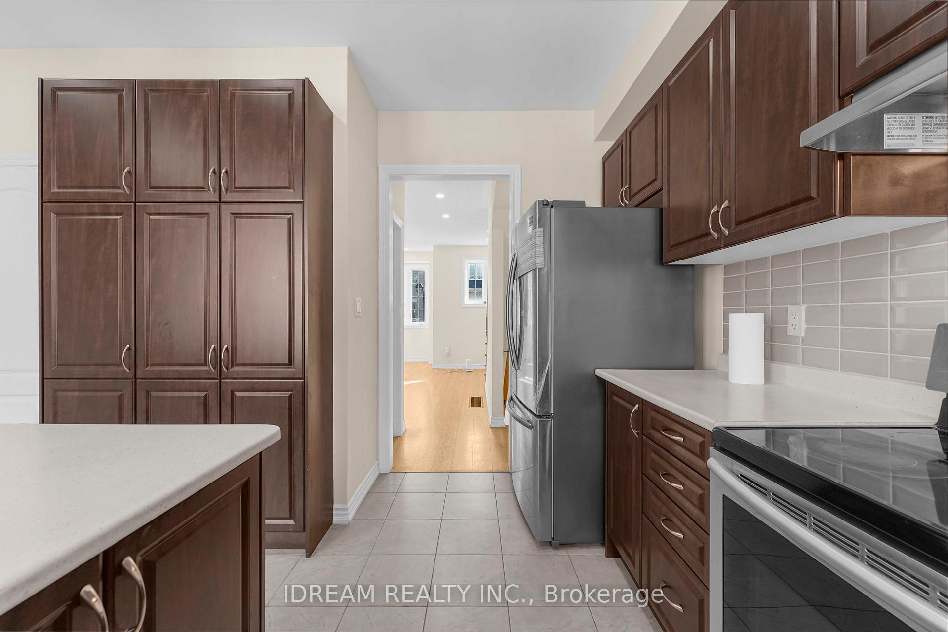 Photo 7 of 21 Miami Grove, Brampton, Heart Lake East — HOMEH