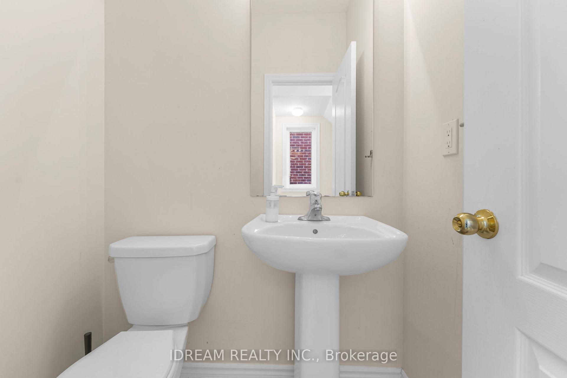 Photo 33 of 21 Miami Grove, Brampton, Heart Lake East — HOMEH