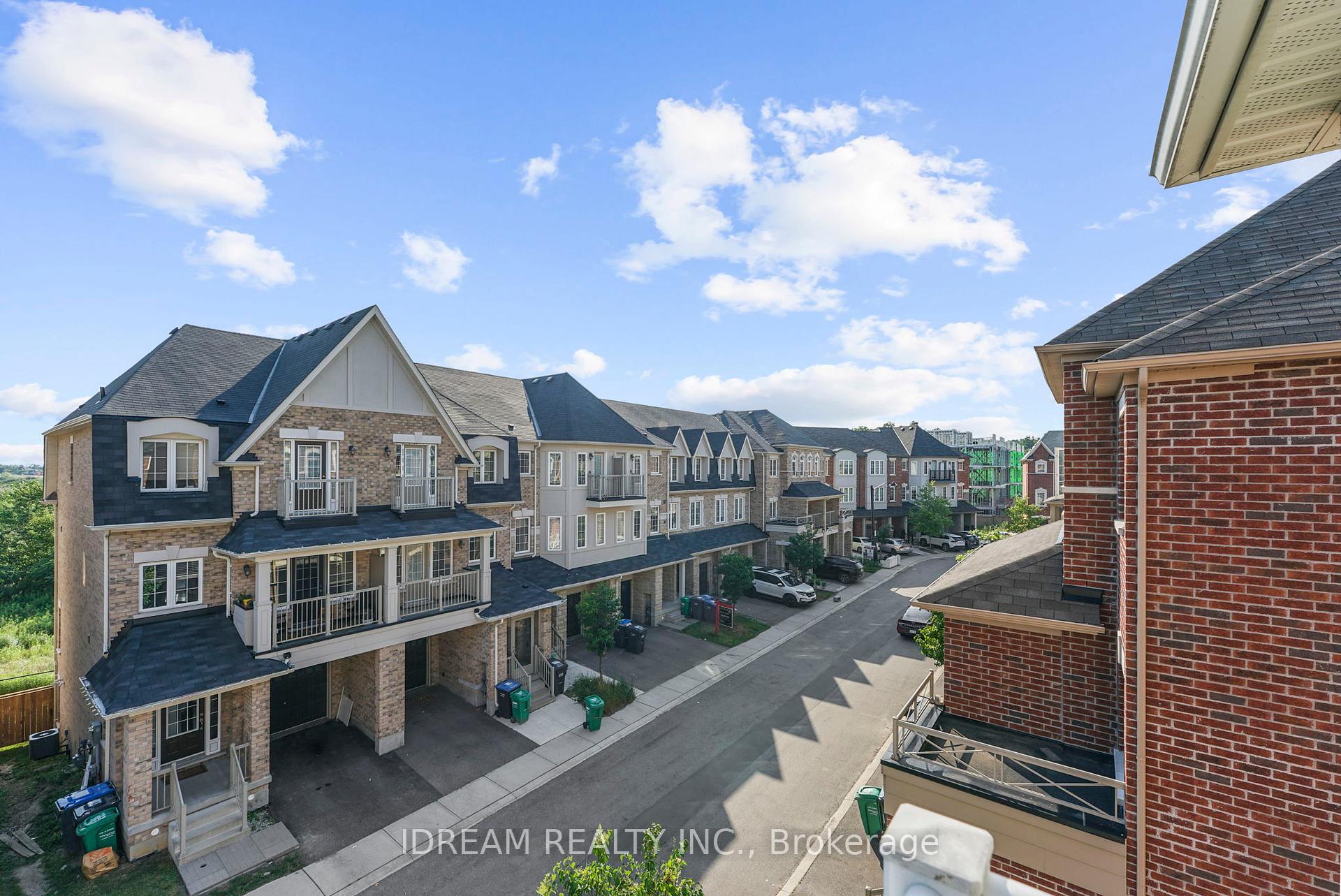 Photo 24 of 21 Miami Grove, Brampton, Heart Lake East — HOMEH
