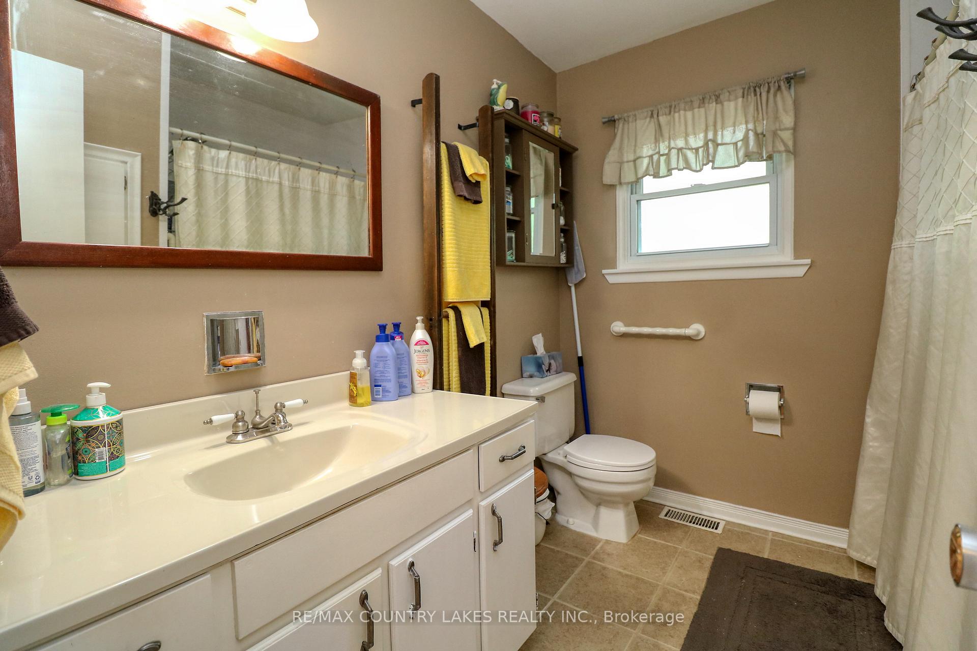 Photo 9 of 116 Seventh Street, Brock, Beaverton — HOMEH