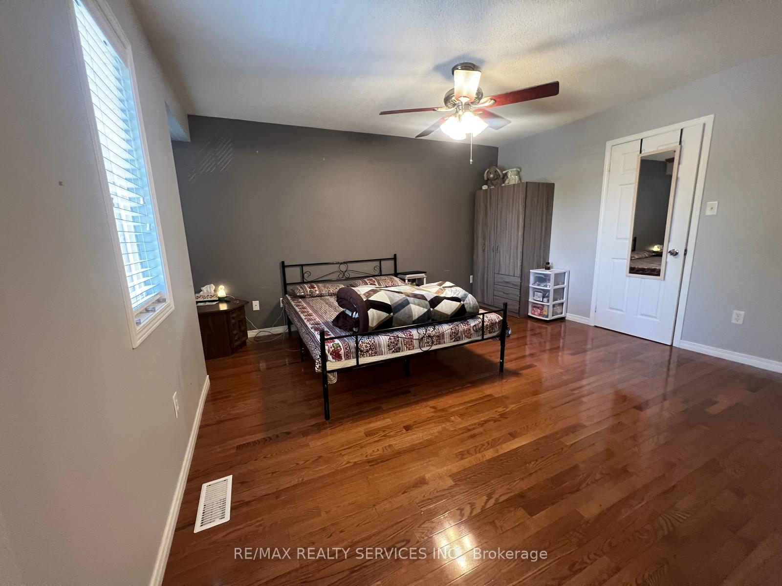 Photo 6 of 26 Mossgrove Crescent, Brampton, Northwest Sandalwood Parkway — HOMEH