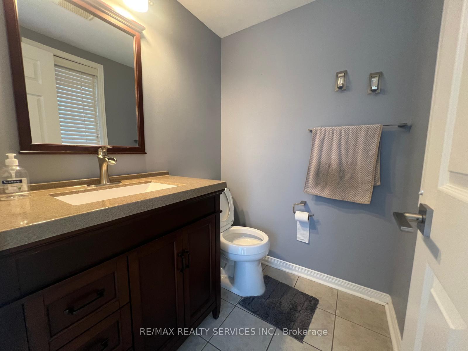 Photo 7 of 26 Mossgrove Crescent, Brampton, Northwest Sandalwood Parkway — HOMEH