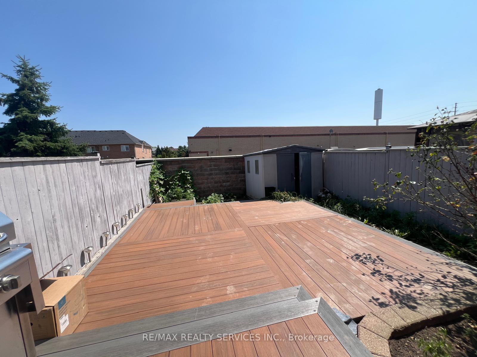 Photo 12 of 26 Mossgrove Crescent, Brampton, Northwest Sandalwood Parkway — HOMEH