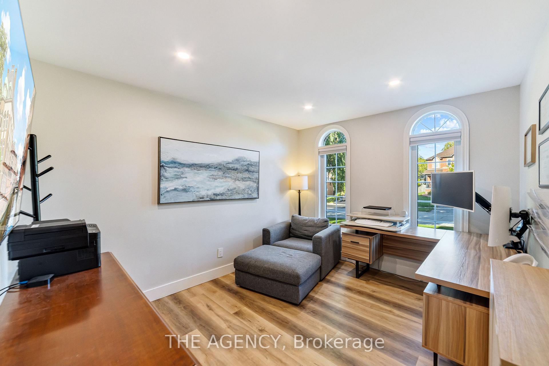 Photo 8 of 28 Fenwick Place, Hamilton, Waterdown — HOMEH