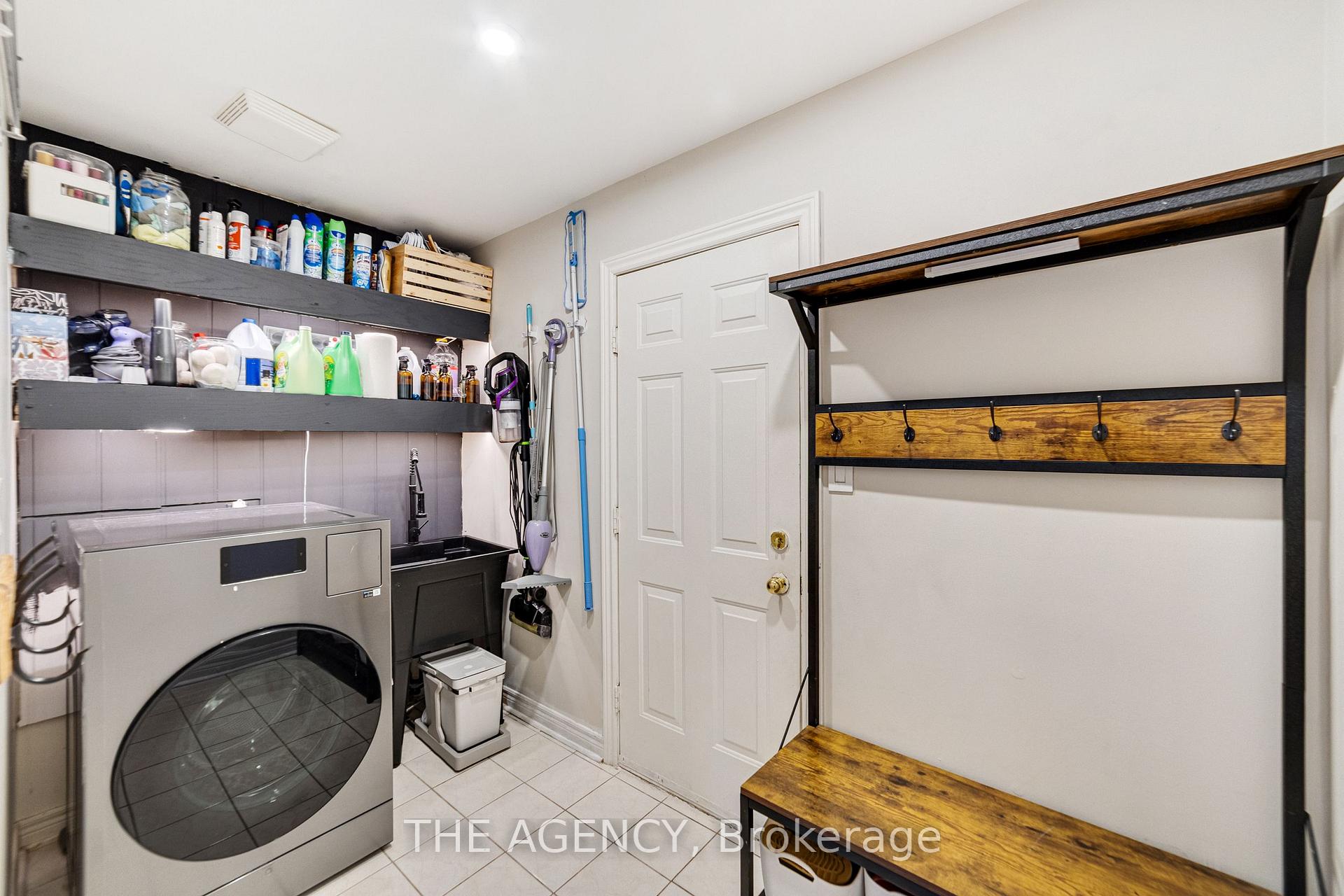 Photo 20 of 28 Fenwick Place, Hamilton, Waterdown — HOMEH