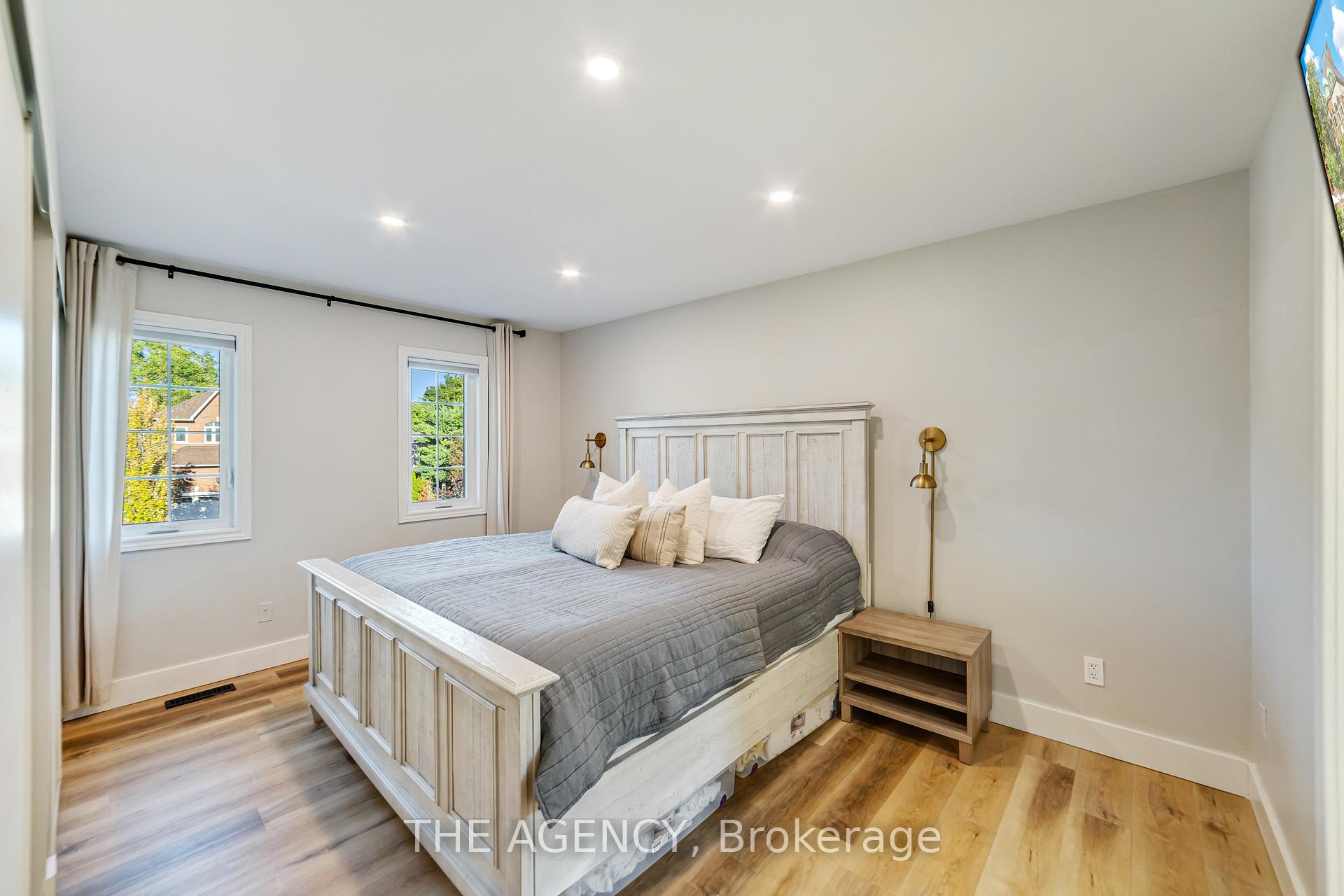 Photo 22 of 28 Fenwick Place, Hamilton, Waterdown — HOMEH