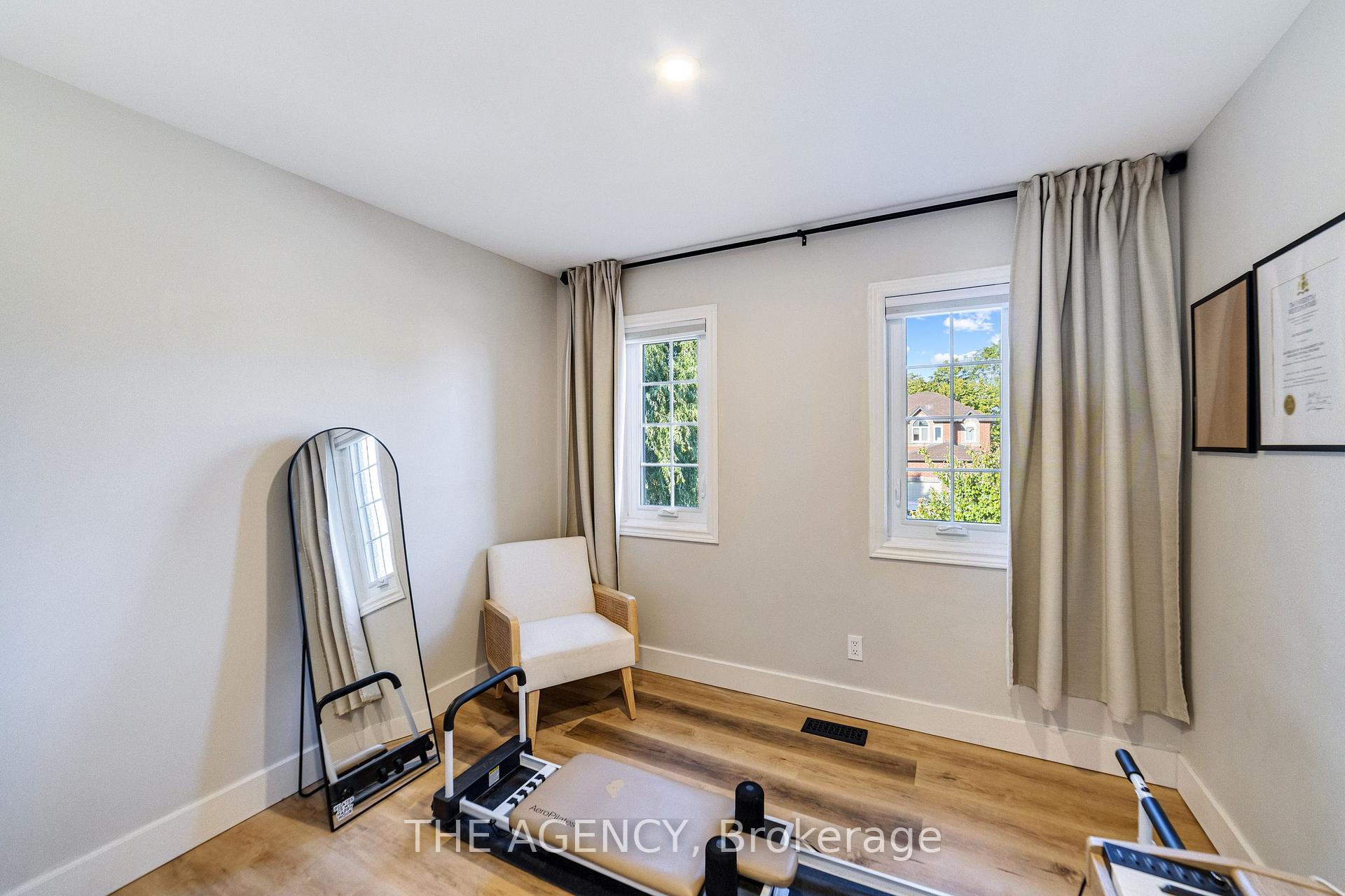 Photo 25 of 28 Fenwick Place, Hamilton, Waterdown — HOMEH