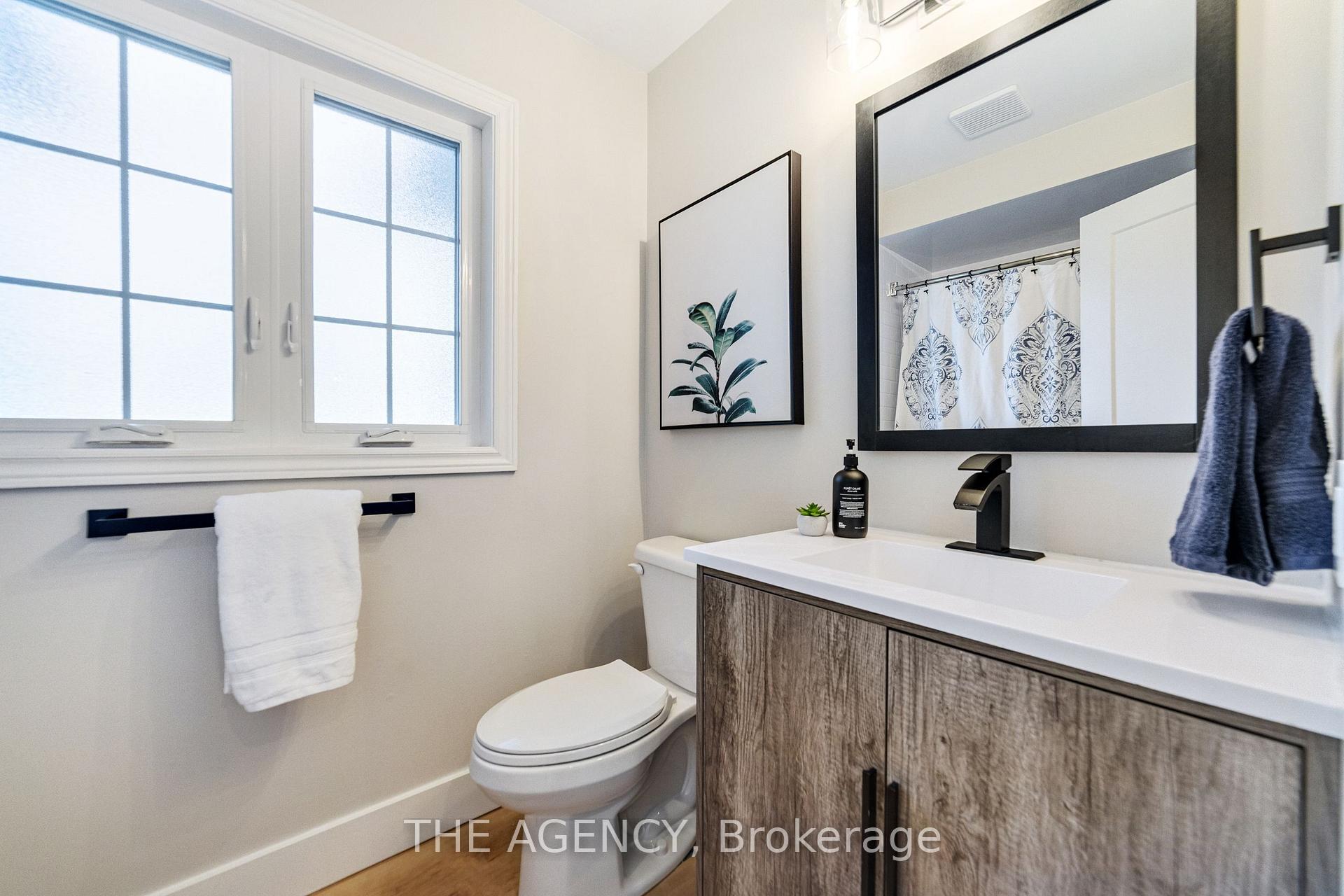 Photo 31 of 28 Fenwick Place, Hamilton, Waterdown — HOMEH