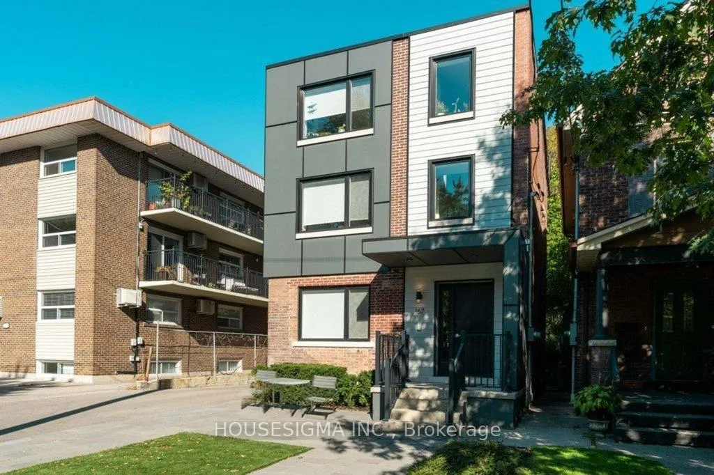 Photo 2 of Unit Unit 3, 167 Quebec Avenue, Toronto, High Park North — HOMEH