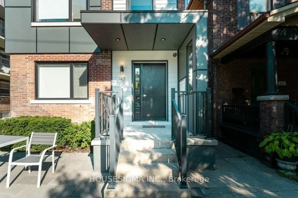 Photo 3 of Unit Unit 3, 167 Quebec Avenue, Toronto, High Park North — HOMEH