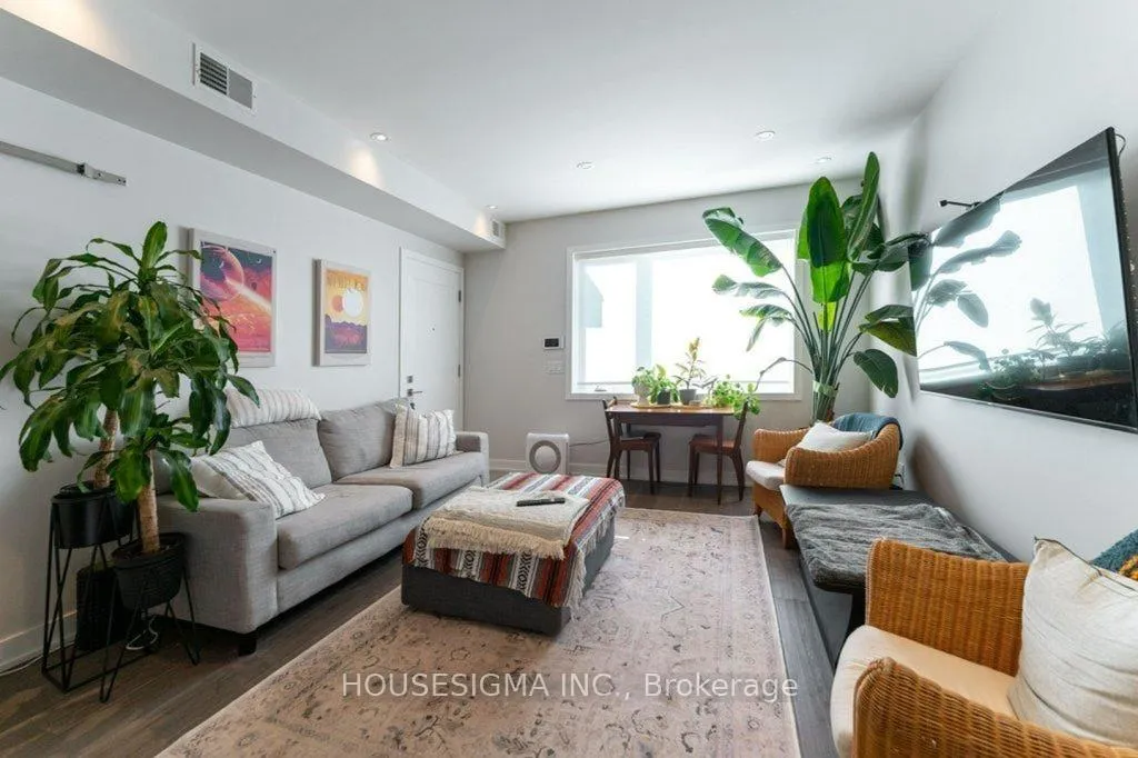 Photo 6 of Unit Unit 3, 167 Quebec Avenue, Toronto, High Park North — HOMEH