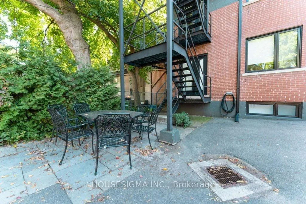 Photo 12 of Unit Unit 3, 167 Quebec Avenue, Toronto, High Park North — HOMEH
