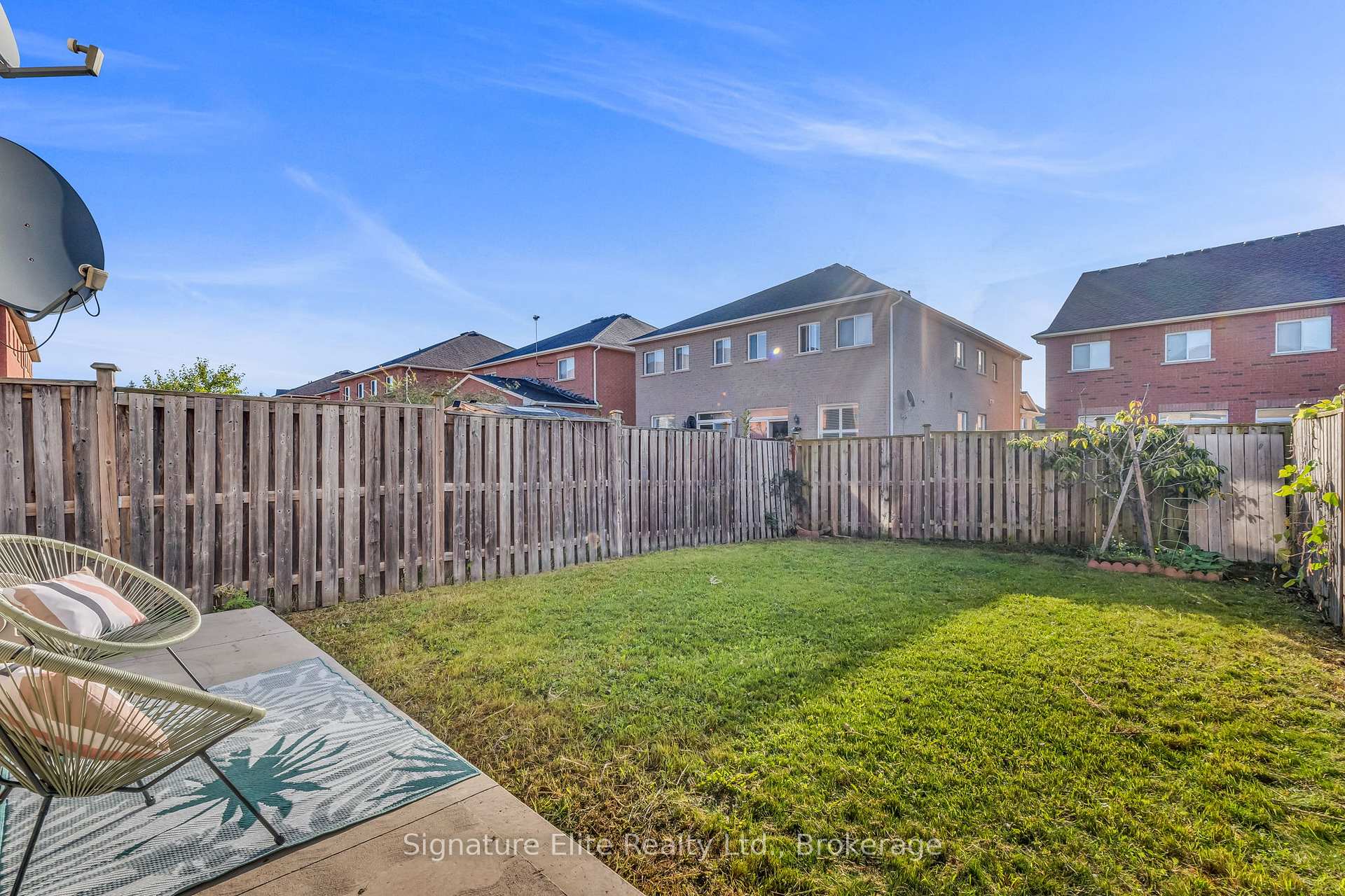 Photo 17 of 124 Rocky Point Crescent, Brampton, Madoc — HOMEH