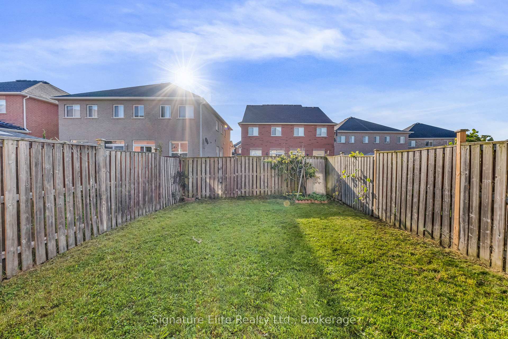 Photo 19 of 124 Rocky Point Crescent, Brampton, Madoc — HOMEH