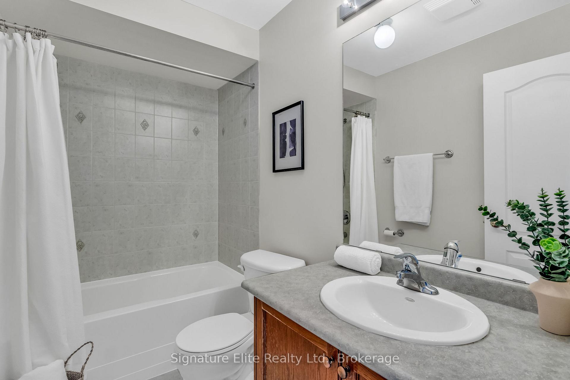 Photo 37 of 124 Rocky Point Crescent, Brampton, Madoc — HOMEH
