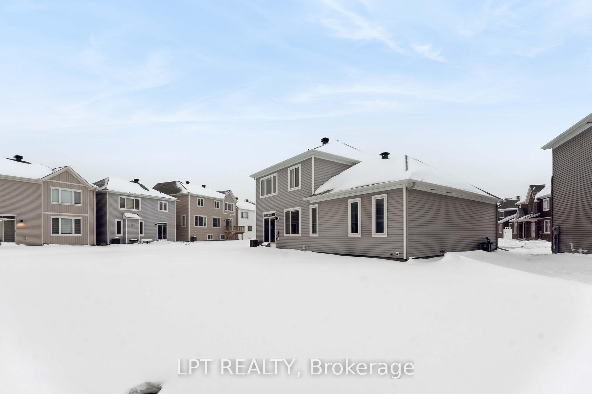 Photo 4 of 79 Montology Way, Ottawa, Barrhaven - Half Moon Bay — HOMEH