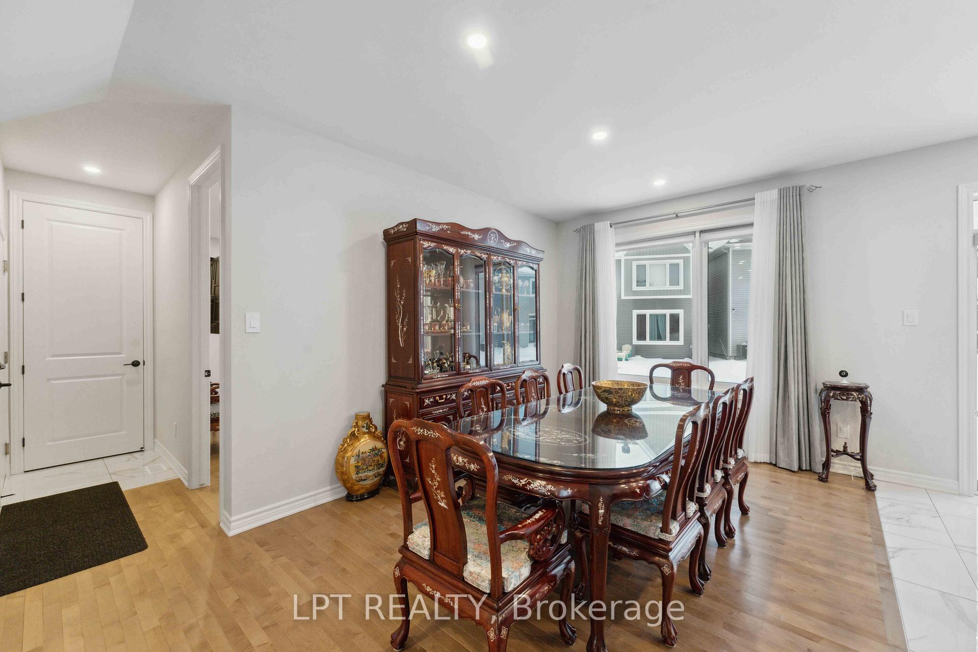 Photo 13 of 79 Montology Way, Ottawa, Barrhaven - Half Moon Bay — HOMEH