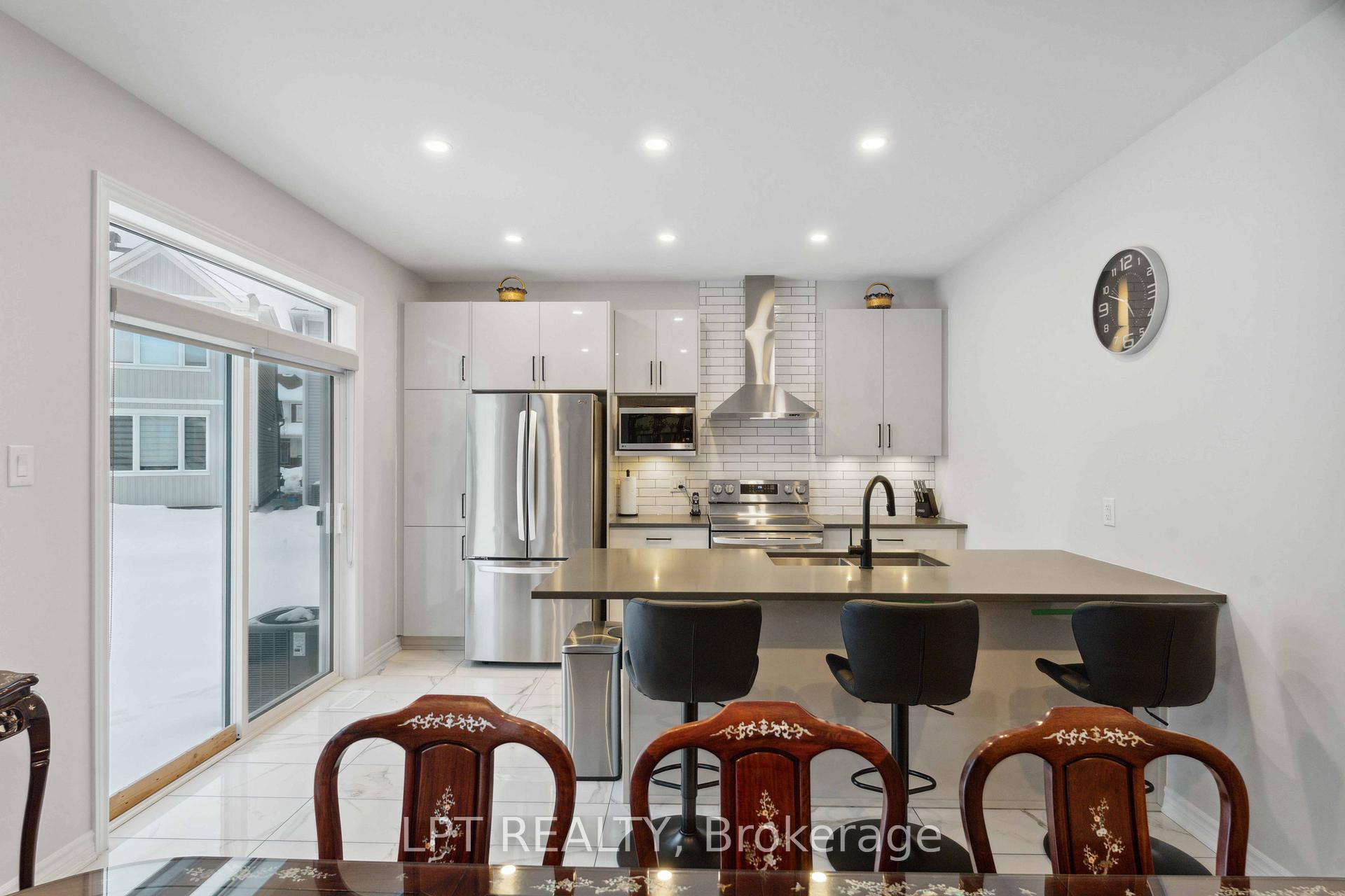 Photo 18 of 79 Montology Way, Ottawa, Barrhaven - Half Moon Bay — HOMEH